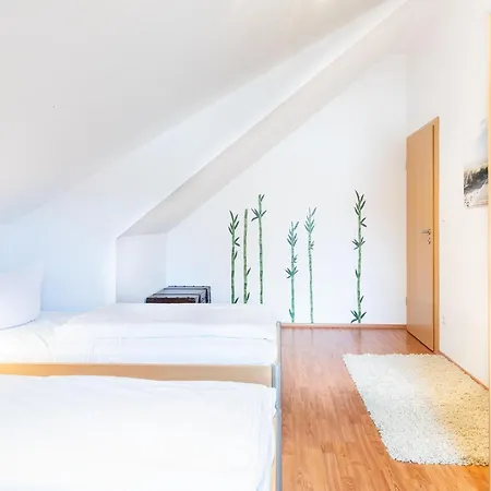 Haus Malaga 8 *